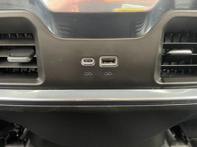 Photo of 2024 Summit White GMC Sierra 1500