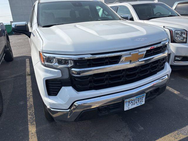 Photo of 2022 Summit White Chevrolet Silverado 1500
