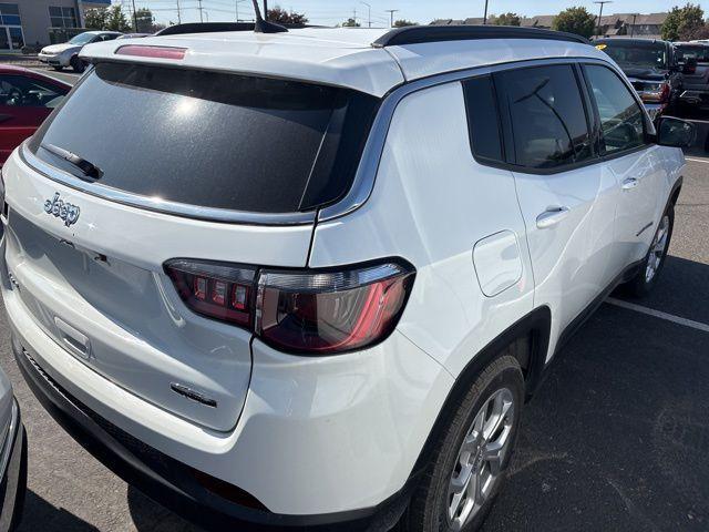 Photo of 2024 Bright White Clearcoat Jeep Compass