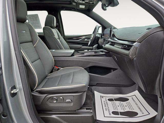 Photo of 2024 Silver Metallic Cadillac Escalade