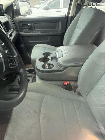 Photo of 2016 Bright Silver Clearcoat Metallic RAM 2500
