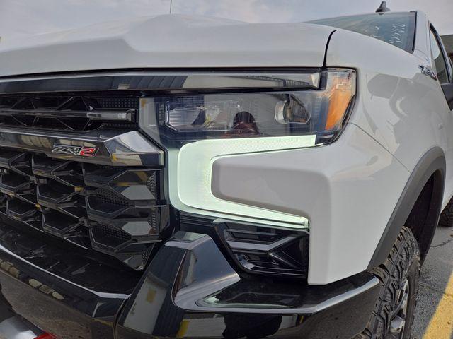 Photo of 2025 Summit White Chevrolet Silverado 1500