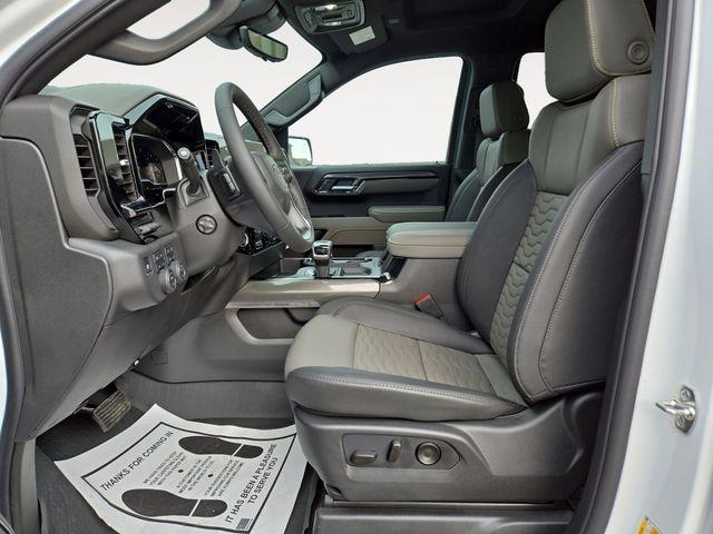 Photo of 2025 Summit White Chevrolet Silverado 1500