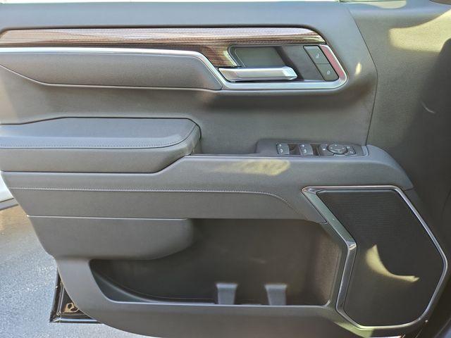 Photo of 2025 Black Chevrolet Silverado 1500