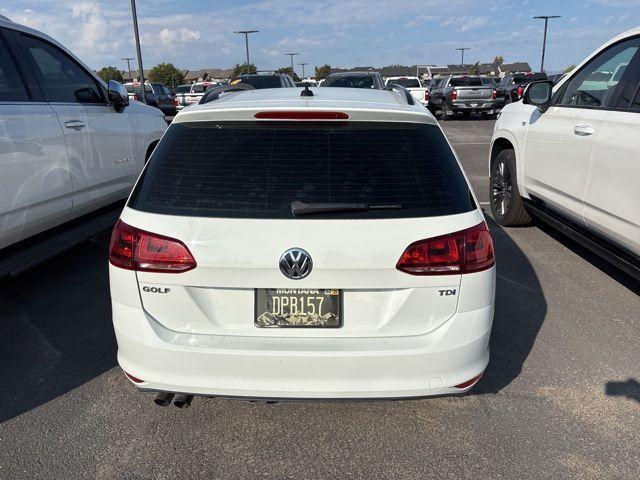 Photo of 2015 Pure White Volkswagen Golf SportWagen