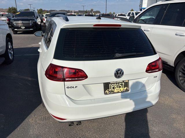 Photo of 2015 Pure White Volkswagen Golf SportWagen