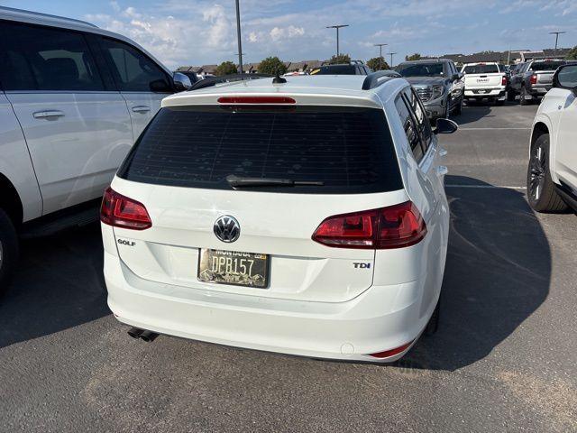 Photo of 2015 Pure White Volkswagen Golf SportWagen