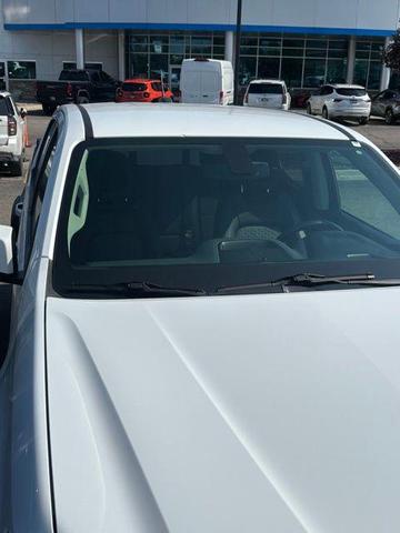 Photo of 2017 Summit White Chevrolet Colorado