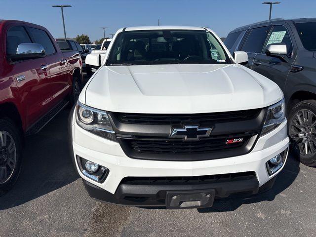 Photo of 2017 Summit White Chevrolet Colorado