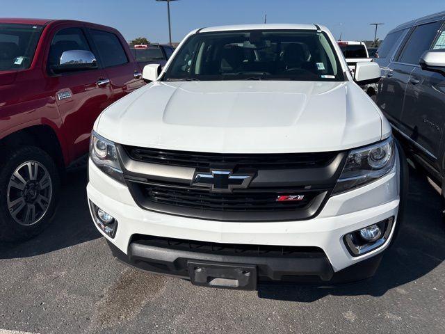 Photo of 2017 Summit White Chevrolet Colorado