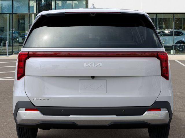 Photo of 2026 Snow White Pearl Kia Carnival
