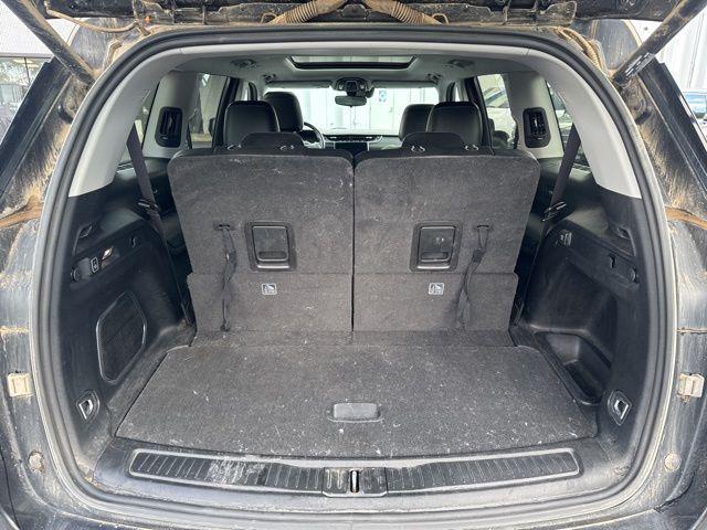 Photo of 2021 Diamond Black Crystal Pearlcoat Jeep Grand Cherokee L