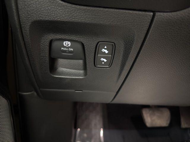 Photo of 2025 Mojave Sand Clearcoat RAM 1500