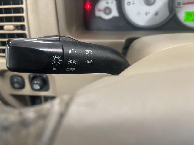 Photo of 2006 Blazing Copper Clearcoat Metallic Ford Escape