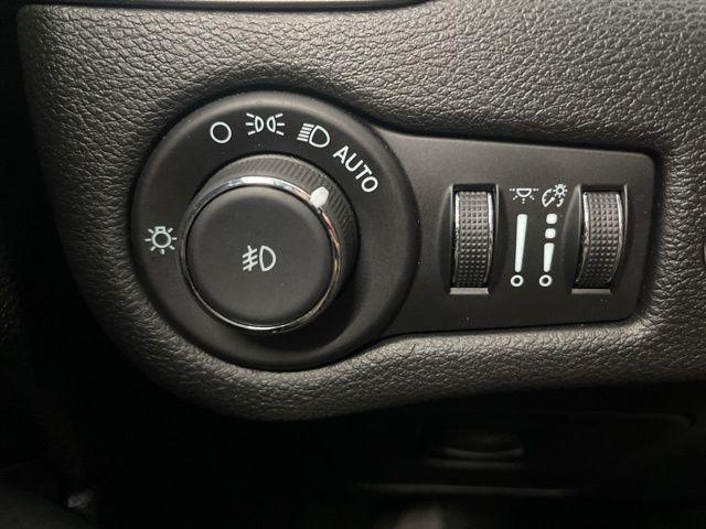 Photo of 2021 Velvet Red Pearlcoat Jeep Cherokee