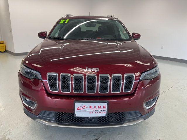 Photo of 2021 Velvet Red Pearlcoat Jeep Cherokee