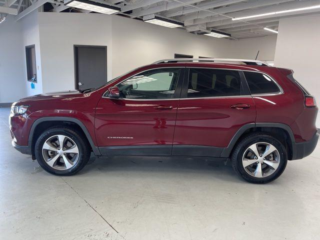 Photo of 2021 Velvet Red Pearlcoat Jeep Cherokee