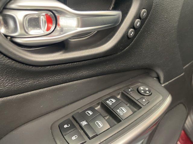 Photo of 2021 Velvet Red Pearlcoat Jeep Cherokee