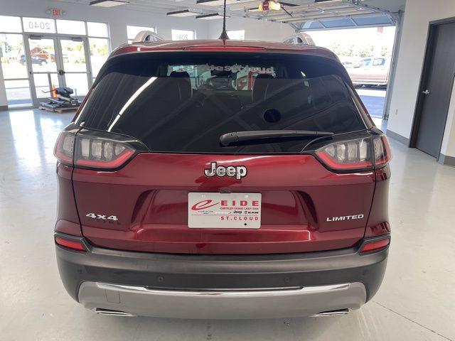 Photo of 2021 Velvet Red Pearlcoat Jeep Cherokee
