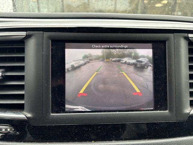 Photo of 2018 Brilliant Black Crystal Pearlcoat Chrysler Pacifica