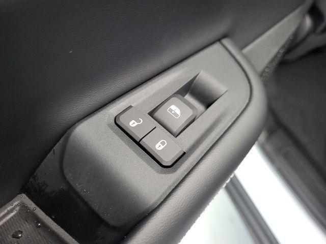Photo of 2025 Diamond Black Crystal Pearlcoat Jeep Grand Cherokee