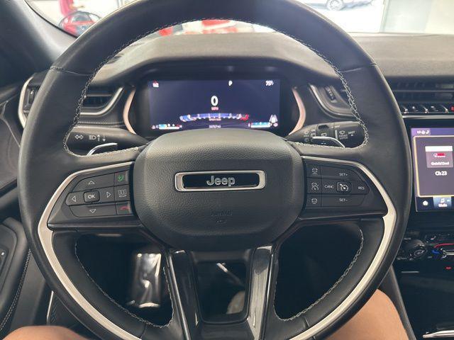 Photo of 2022 Bright White Clearcoat Jeep Grand Cherokee