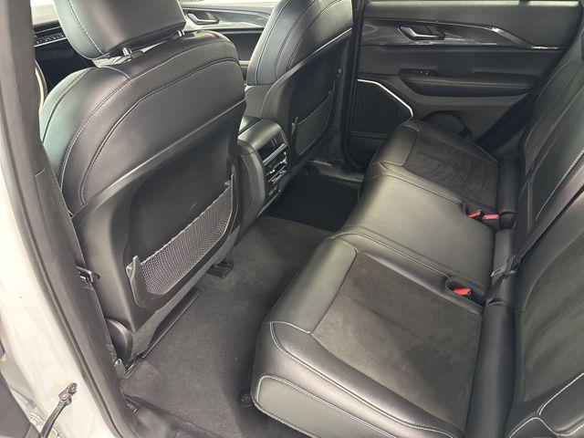 Photo of 2022 Bright White Clearcoat Jeep Grand Cherokee