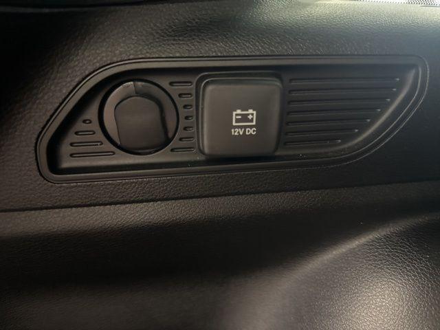 Photo of 2022 Bright White Clearcoat Jeep Grand Cherokee
