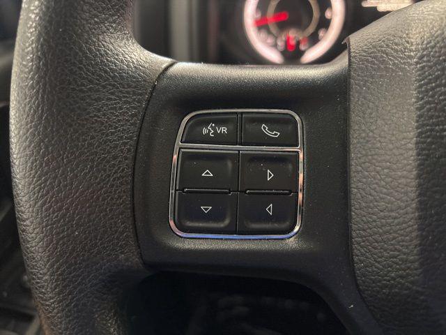 Photo of 2018 Brilliant Black Crystal Pearlcoat RAM 2500