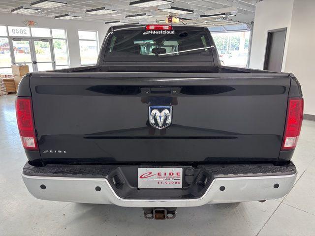 Photo of 2018 Brilliant Black Crystal Pearlcoat RAM 2500