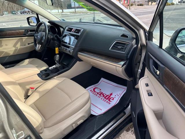 Photo of 2016 Gray Subaru Outback