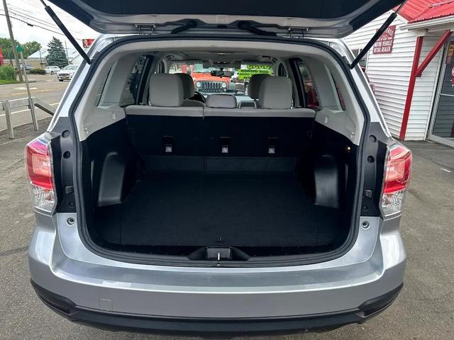 Photo of 2017 Ice Silver Metallic Subaru Forester