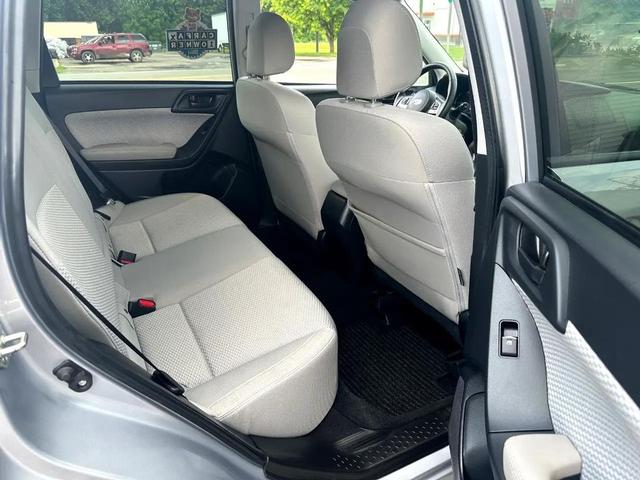 Photo of 2017 Ice Silver Metallic Subaru Forester