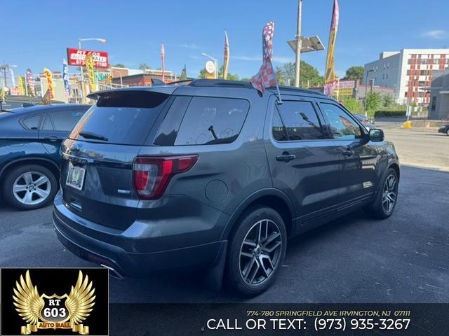 Photo of 2017 Gray Ford Explorer