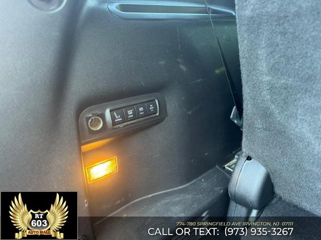 Photo of 2017 Gray Ford Explorer