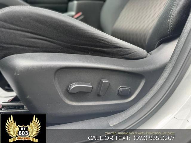 Photo of 2018 Brilliant Silver Nissan Rogue
