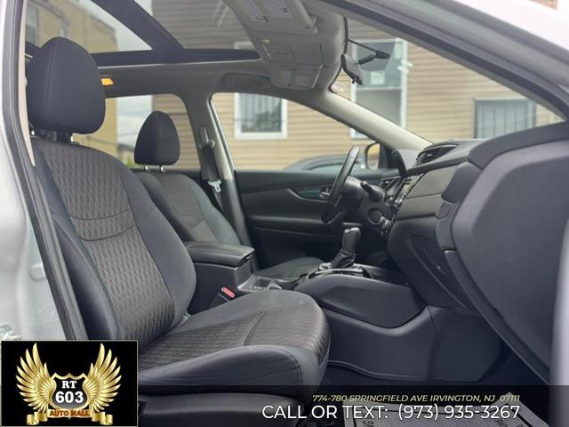 Photo of 2018 Brilliant Silver Nissan Rogue