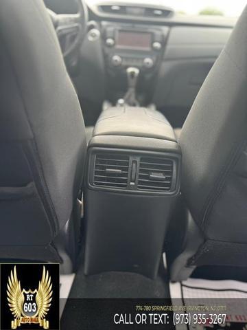Photo of 2018 Brilliant Silver Nissan Rogue