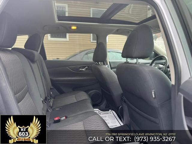 Photo of 2018 Brilliant Silver Nissan Rogue
