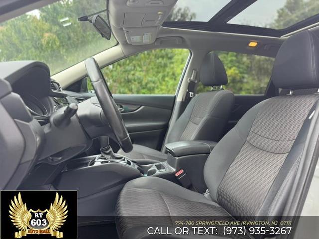 Photo of 2018 Brilliant Silver Nissan Rogue