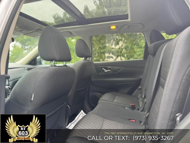 Photo of 2018 Brilliant Silver Nissan Rogue