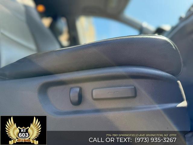 Photo of 2016 White Diamond Pearl Honda Odyssey
