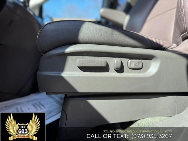 Photo of 2016 White Diamond Pearl Honda Odyssey