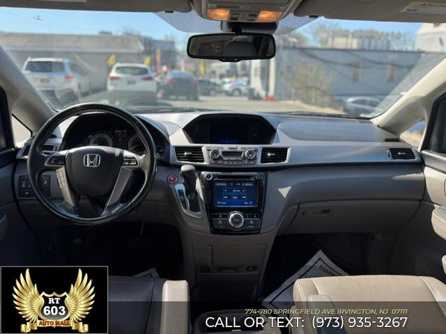 Photo of 2016 White Diamond Pearl Honda Odyssey