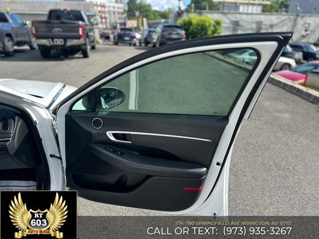 Photo of 2021 Quartz White Hyundai SONATA