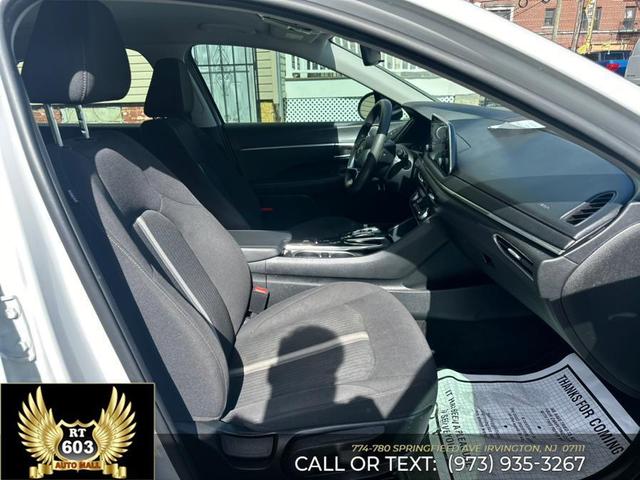 Photo of 2021 Quartz White Hyundai SONATA