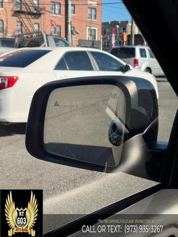 Photo of 2017 Diamond Black Crystal Pearlcoat Jeep Grand Cherokee
