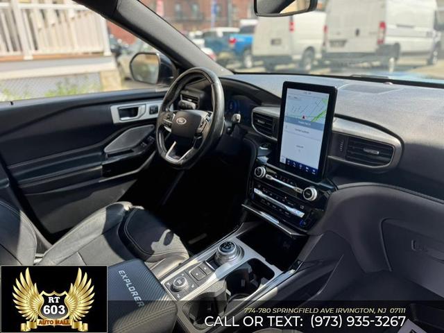 Photo of 2021 Agate Black Metallic Ford Explorer