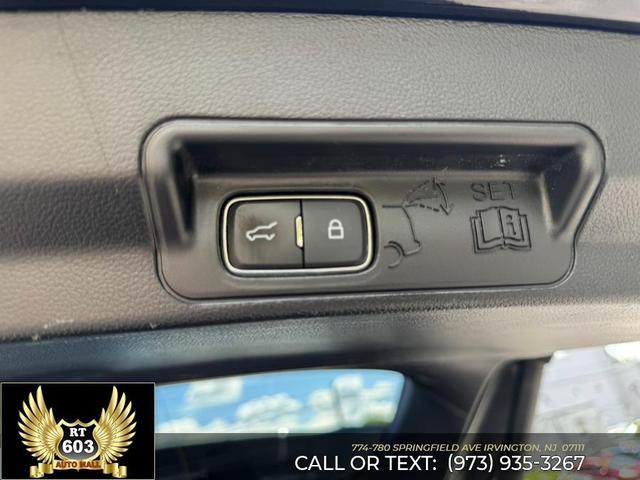 Photo of 2021 Agate Black Metallic Ford Explorer