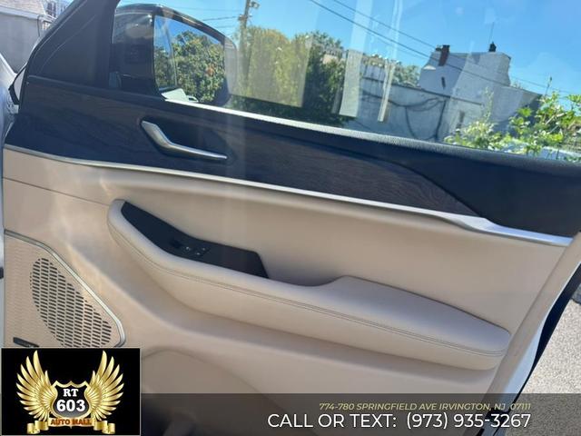 Photo of 2022 Bright White Clearcoat Jeep Grand Cherokee L